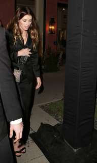 Katherine Schwarzenegger feet photo thumbnail