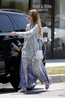 Katherine Schwarzenegger feet photo thumbnail