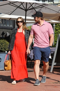 Katherine Schwarzenegger feet photo thumbnail