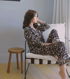 Katherine Schwarzenegger feet photo thumbnail