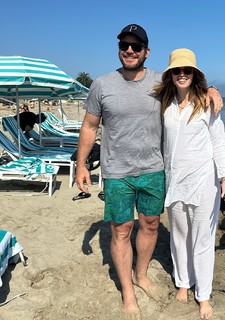 Katherine Schwarzenegger feet photo thumbnail
