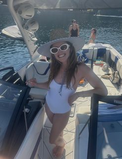 Katherine Schwarzenegger feet photo thumbnail