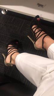Katherine Timpf feet photo thumbnail