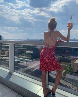 Katherine Timpf feet photo thumbnail
