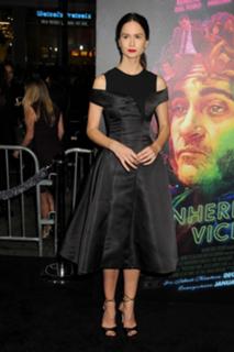Katherine Waterston feet photo thumbnail
