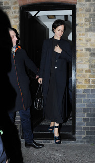 Katherine Waterston feet photo thumbnail