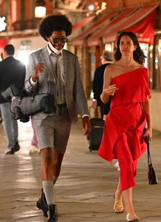 Katherine Waterston feet photo thumbnail