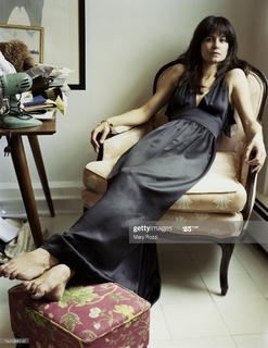 Katherine Waterston feet photo thumbnail