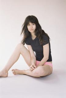 Katherine Waterston feet photo thumbnail
