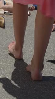 Katherine Waterston feet photo thumbnail