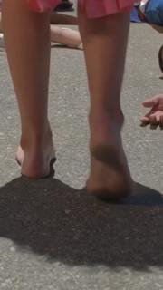 Katherine Waterston feet photo thumbnail