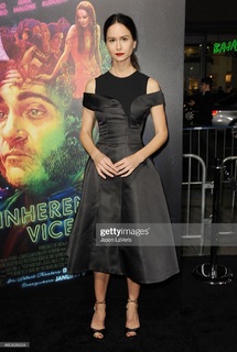Katherine Waterston feet photo thumbnail