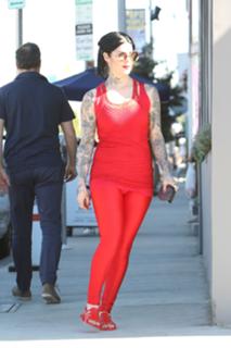 Katherine von Drachenberg feet photo thumbnail