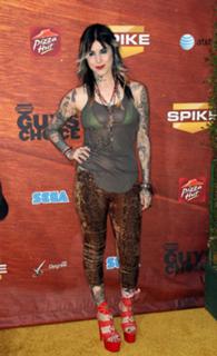 Katherine von Drachenberg feet photo thumbnail