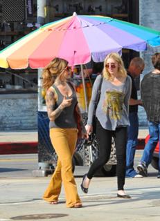 Katherine von Drachenberg feet photo thumbnail