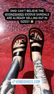 Katherine von Drachenberg feet photo thumbnail