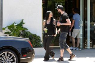 Katherine von Drachenberg feet photo thumbnail