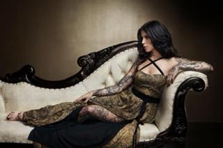 Katherine von Drachenberg feet photo thumbnail