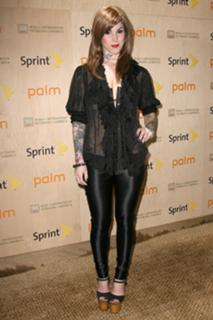 Katherine von Drachenberg feet photo thumbnail