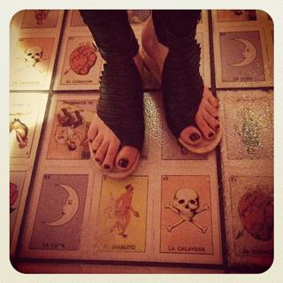 Katherine von Drachenberg feet photo thumbnail