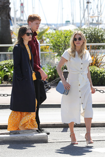 Katheryn Winnick feet photo thumbnail