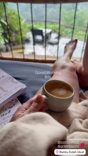 Katheryn Winnick feet photo thumbnail