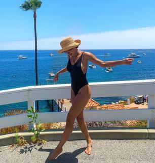 Kathleen Hixson feet photo 6