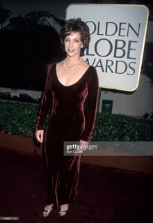 Kathleen Quinlan feet photo 3