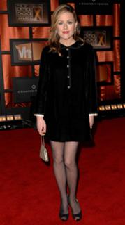 Kathleen Robertson feet photo thumbnail