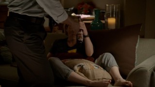 Kathleen Robertson feet photo thumbnail