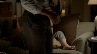 Kathleen Robertson feet photo thumbnail