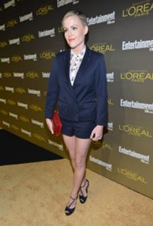 Kathleen Robertson feet photo thumbnail