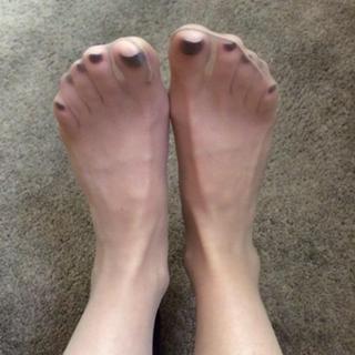 Kathleen Rose Perkins feet photo 14