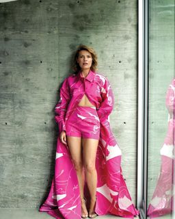 Kathleen Rose Perkins feet photo 1