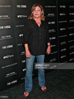 Kathleen Turner feet photo thumbnail