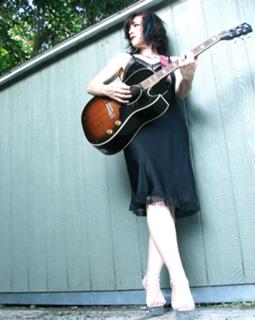 Kathleen Wilhoite feet photo 2