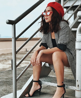 Kathryn Bernardo feet photo thumbnail