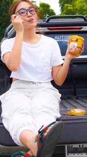 Kathryn Bernardo feet photo thumbnail