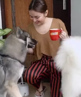 Kathryn Bernardo feet photo thumbnail