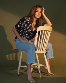 Kathryn Bernardo feet photo thumbnail