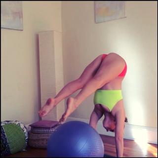 Kathryn Budig feet photo 9