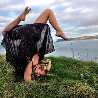 Kathryn Budig feet photo 11