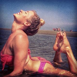 Kathryn Budig feet photo 19