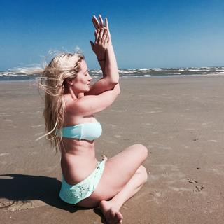 Kathryn Budig feet photo 14