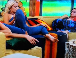 Kathryn Dunn feet photo 9