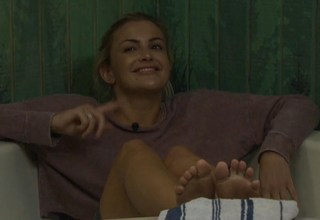 Kathryn Dunn feet photo 7