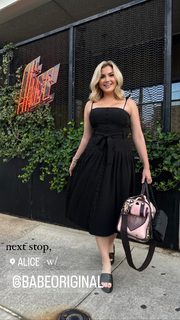 Kathryn Dunn feet photo 10