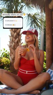Kathryn Dunn feet photo 8