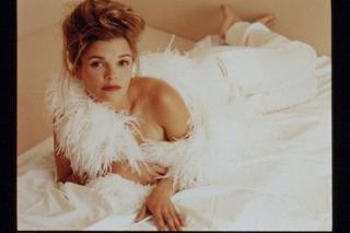 Kathryn Erbe feet photo thumbnail