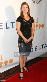 Kathryn Erbe feet photo thumbnail